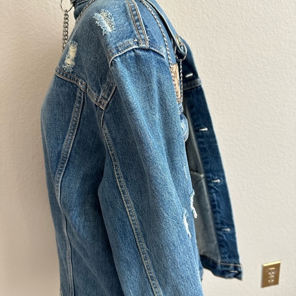 Very Rare 90s LEVI'S Denim Trucker  Hippie Grunge Jacket Patch and Chains, L. - Picture 8 of 16